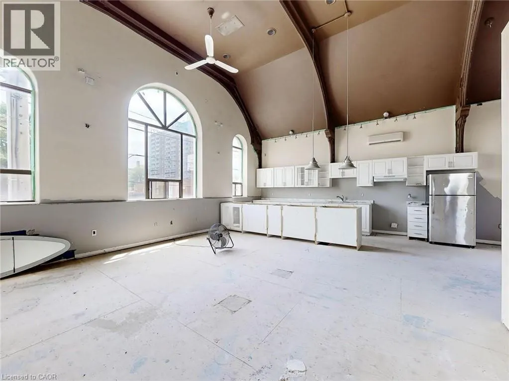 612 UPPER JAMES Street Unit# Upper LVL #Upper LVL