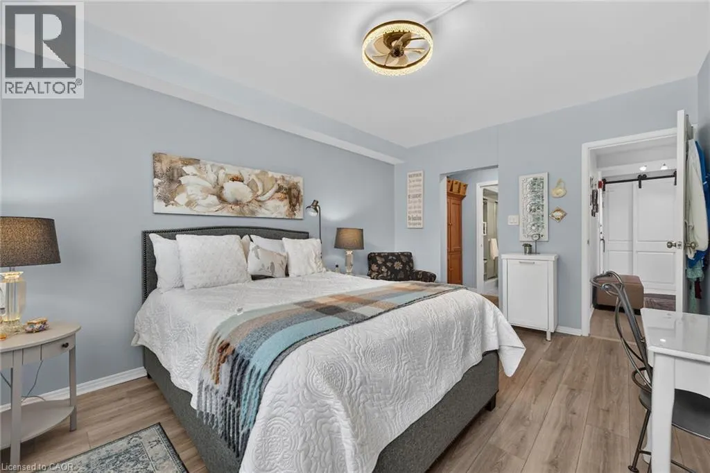 28 ROBINSON Street N Unit# 101 #101