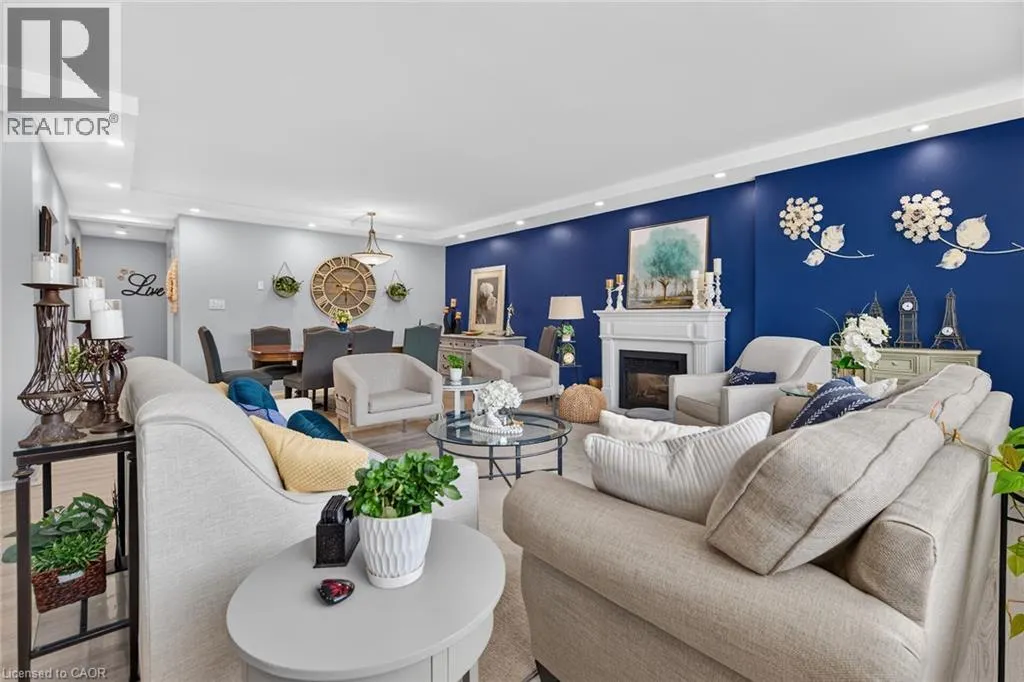 28 ROBINSON Street N Unit# 101 #101