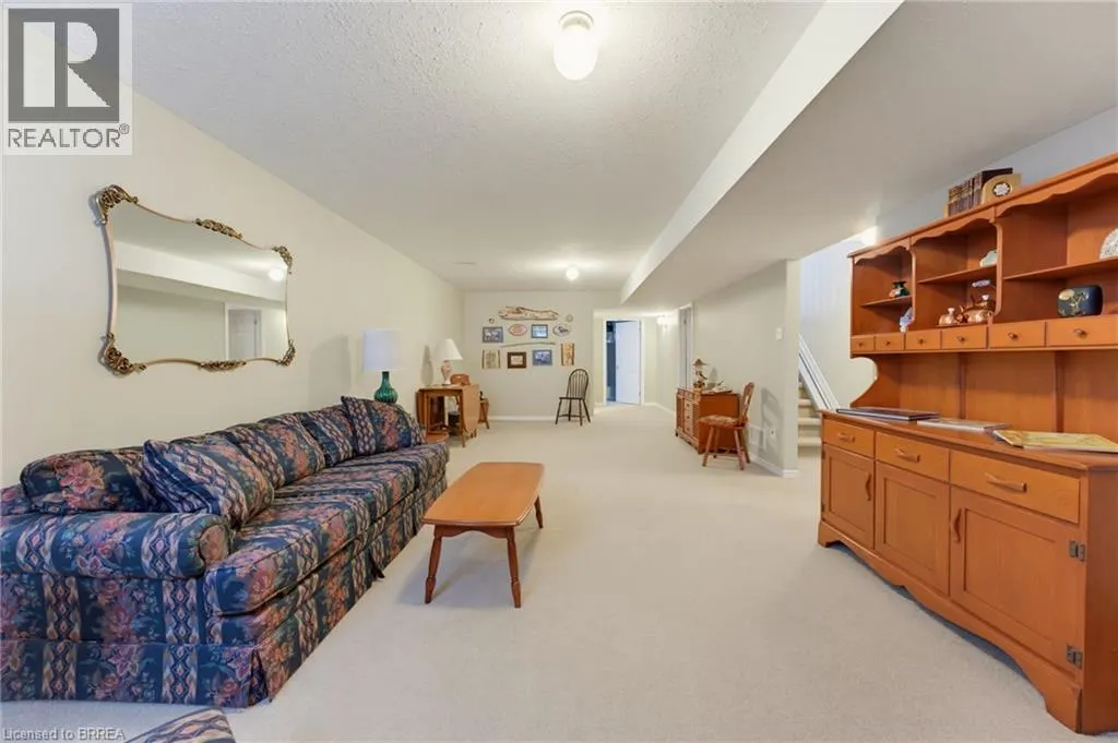 73 MORTON Avenue W Unit# 9 #9