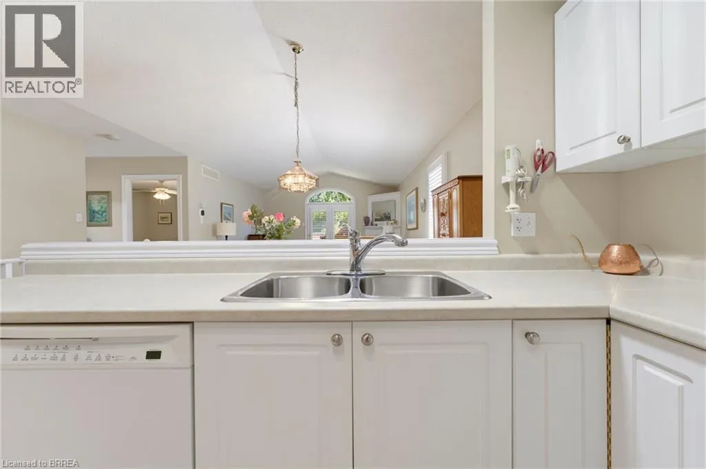 73 MORTON Avenue W Unit# 9 #9