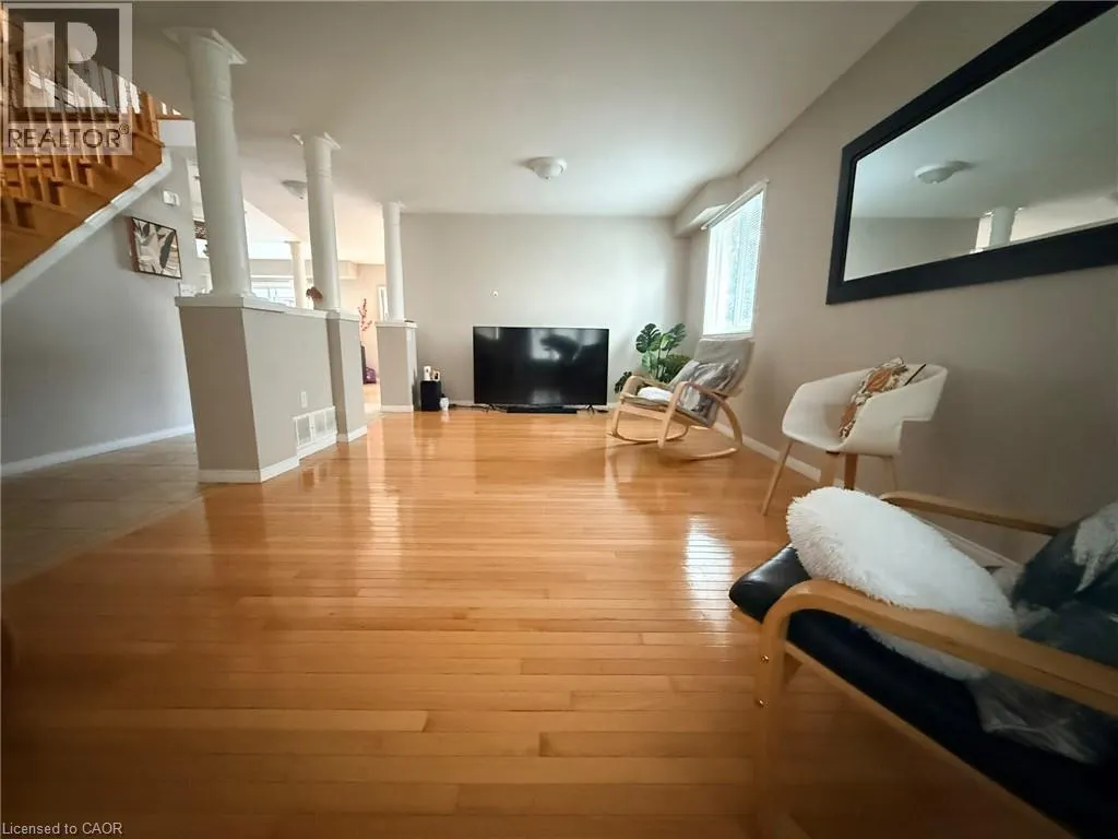 424 NEWPORT Drive