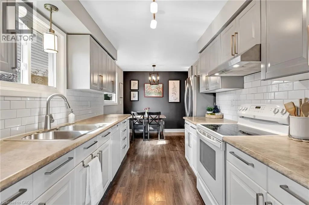 18 BISMARK Drive