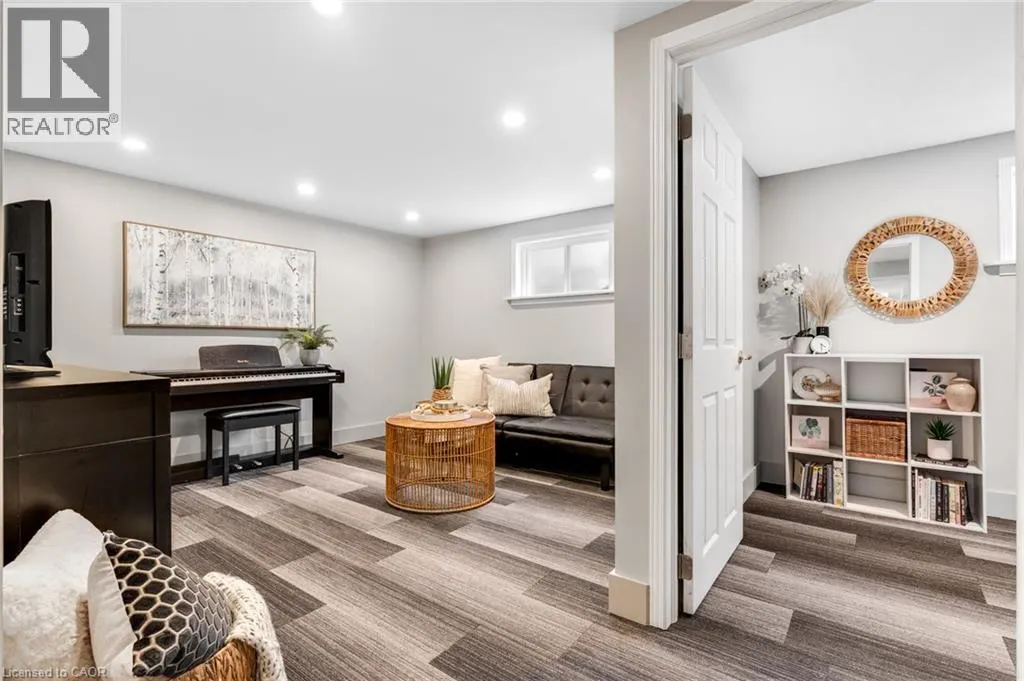 18 BISMARK Drive