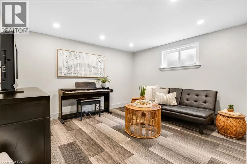 18 BISMARK Drive