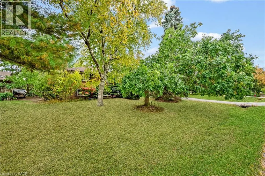 1342 SEDGEWICK Crescent