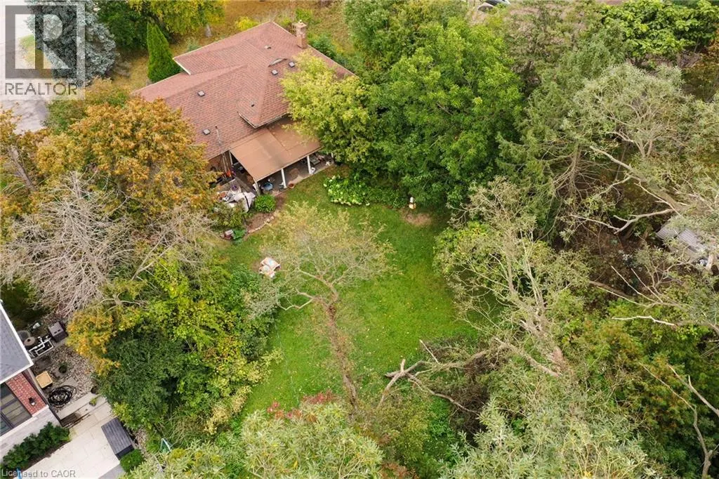 1342 SEDGEWICK Crescent