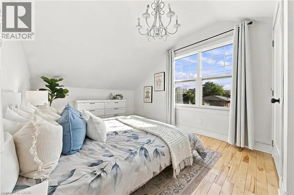 1231 DUNSMURE Road