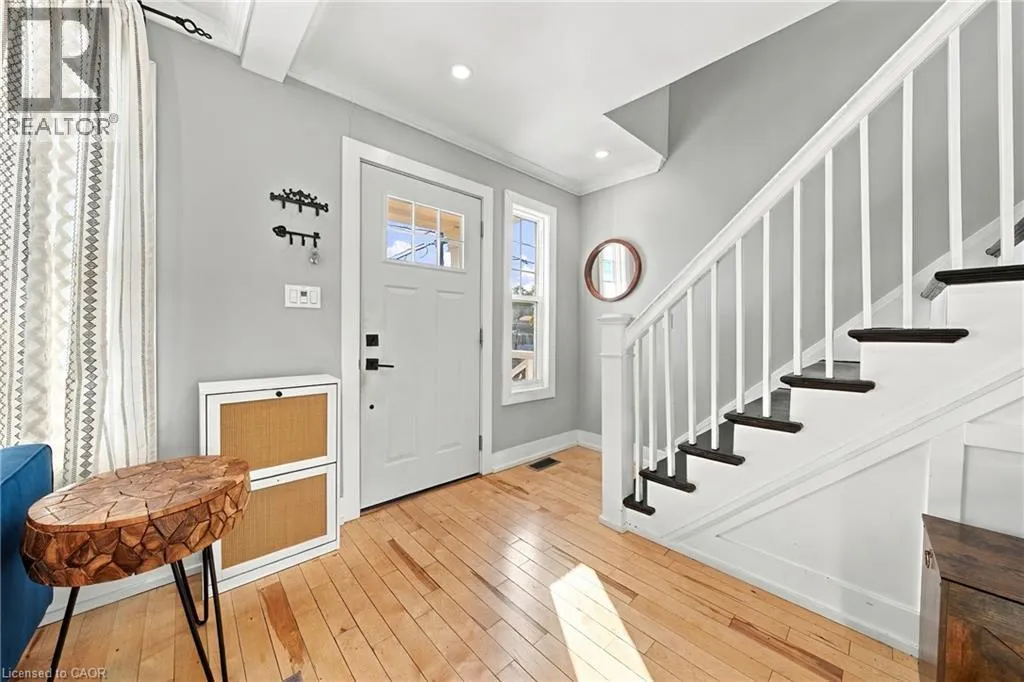 1231 DUNSMURE Road