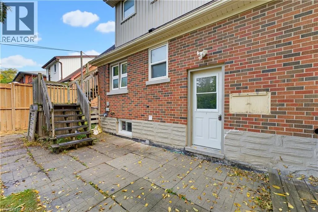 25 MEINZINGER Avenue