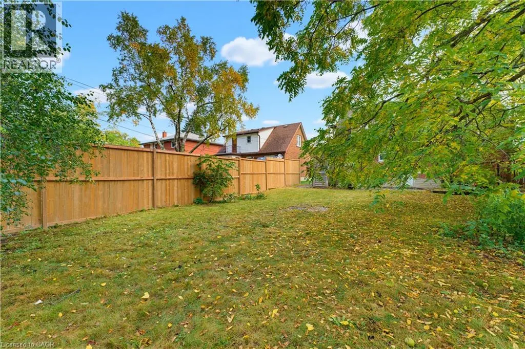 25 MEINZINGER Avenue