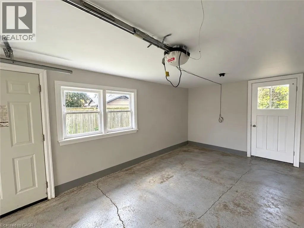 84 WEBER Street S