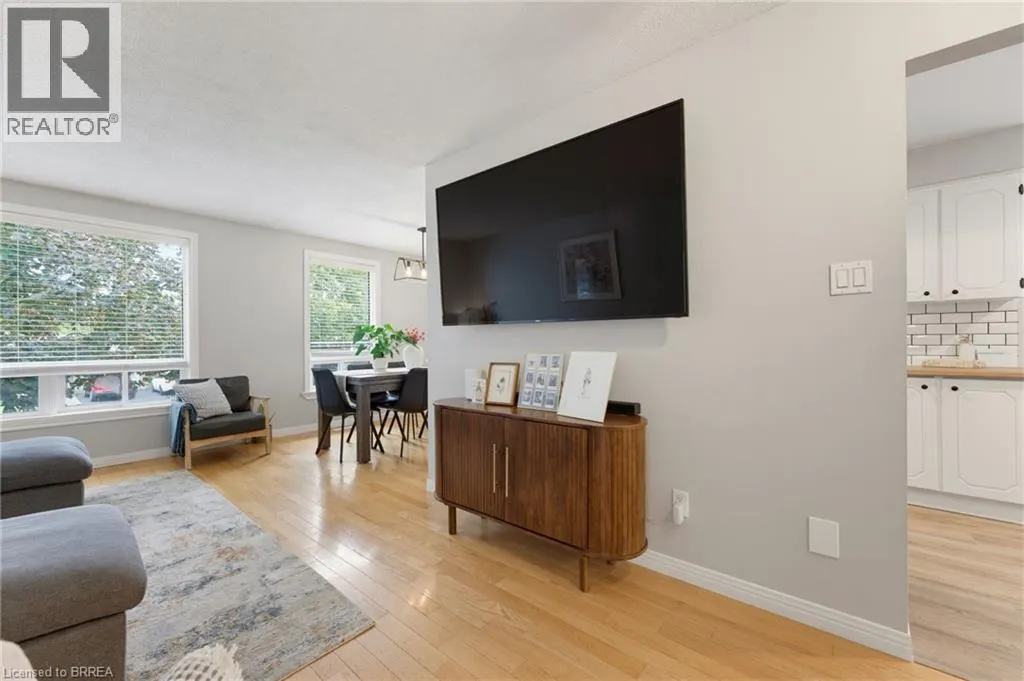 35 SCOTT Road