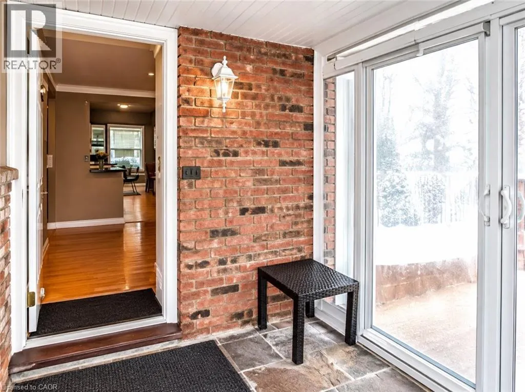 23 WOODSVIEW Avenue