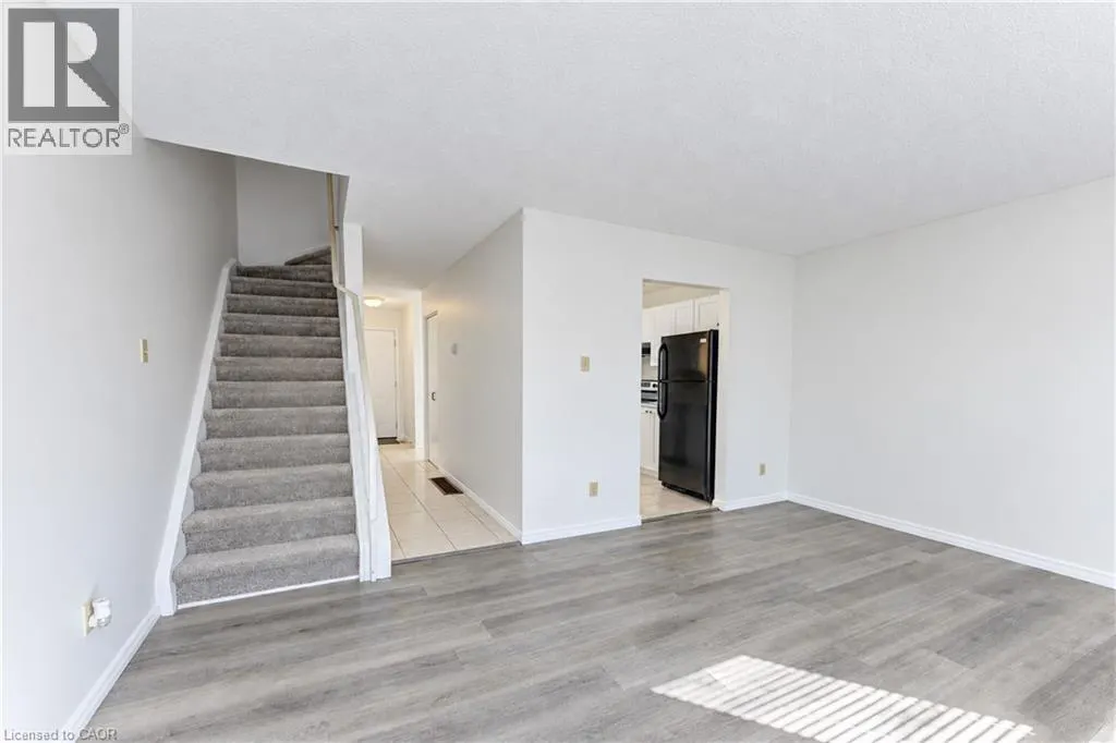 1093 NELLIS Street Unit# 9 #9