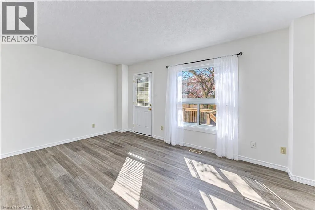 1093 NELLIS Street Unit# 9 #9