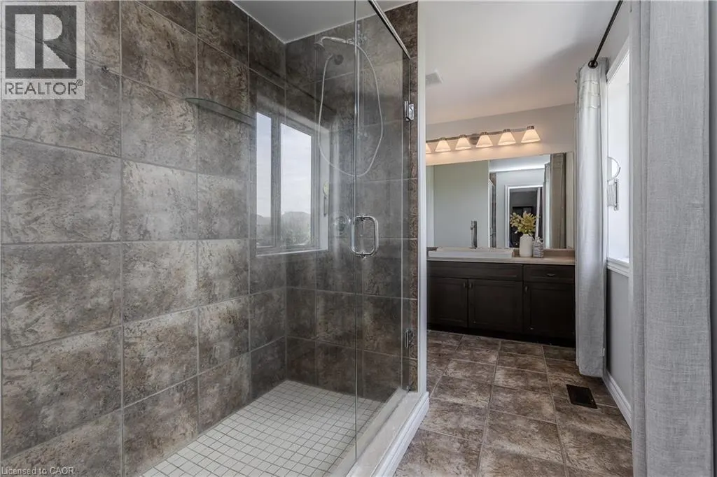 32 GREAT OAK Trail