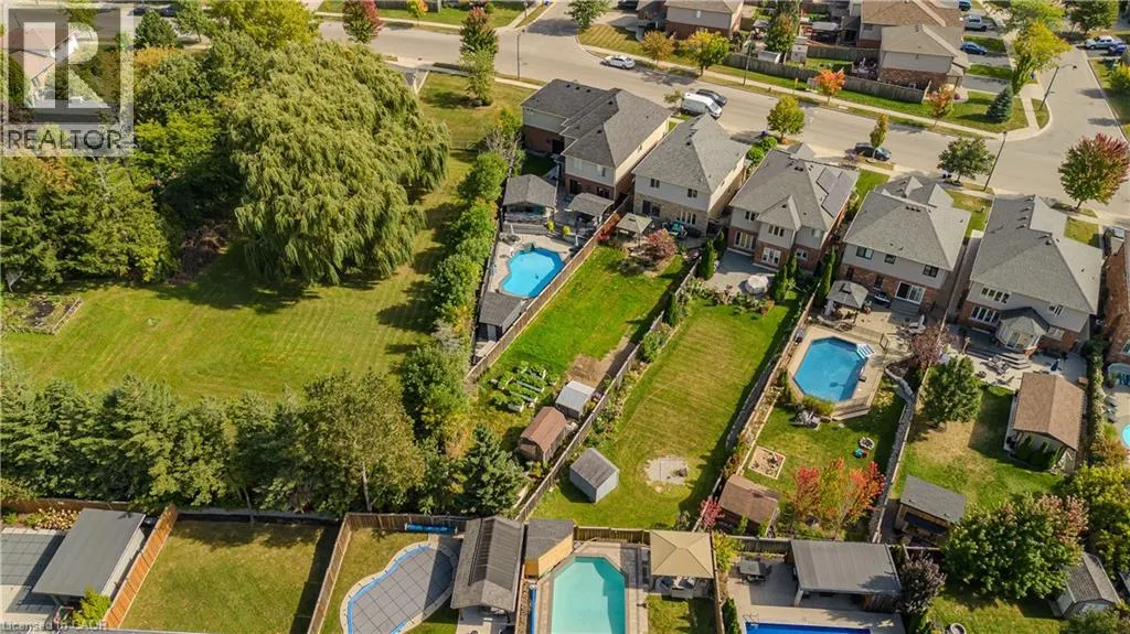 32 GREAT OAK Trail