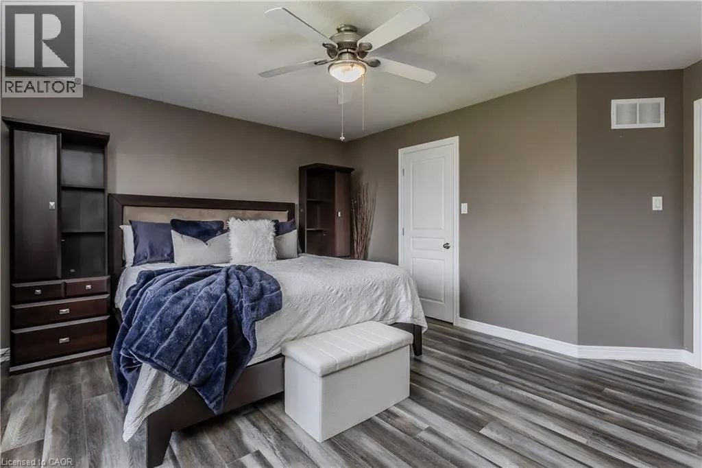 32 GREAT OAK Trail