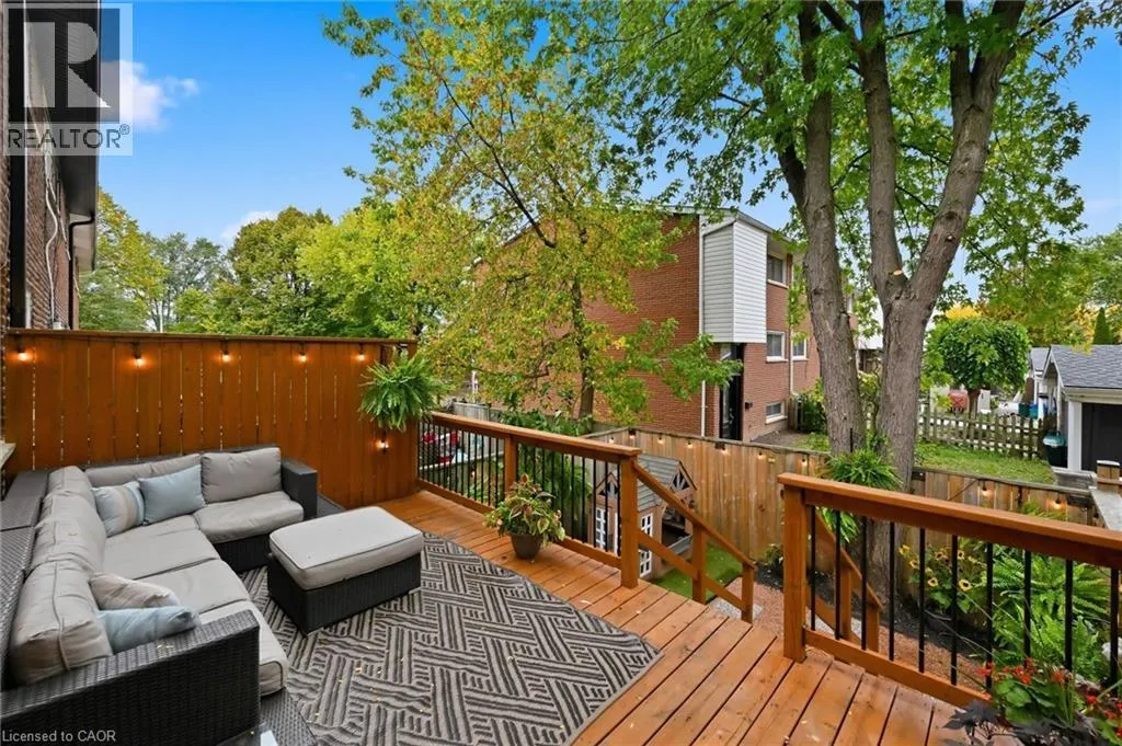 5474 SCHUELLER Crescent
