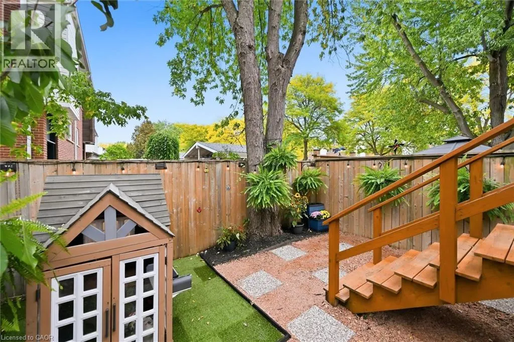 5474 SCHUELLER Crescent