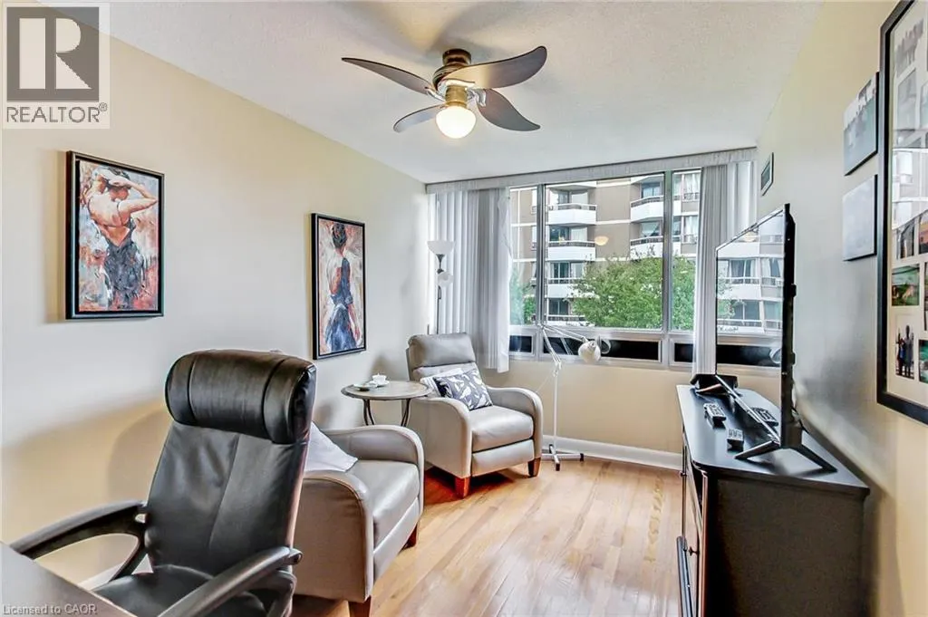 2185 MARINE Drive Unit# 202 #202