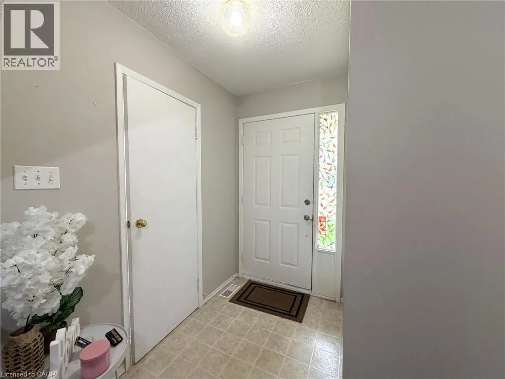 195 FERGUSON Drive Unit# 6 #6