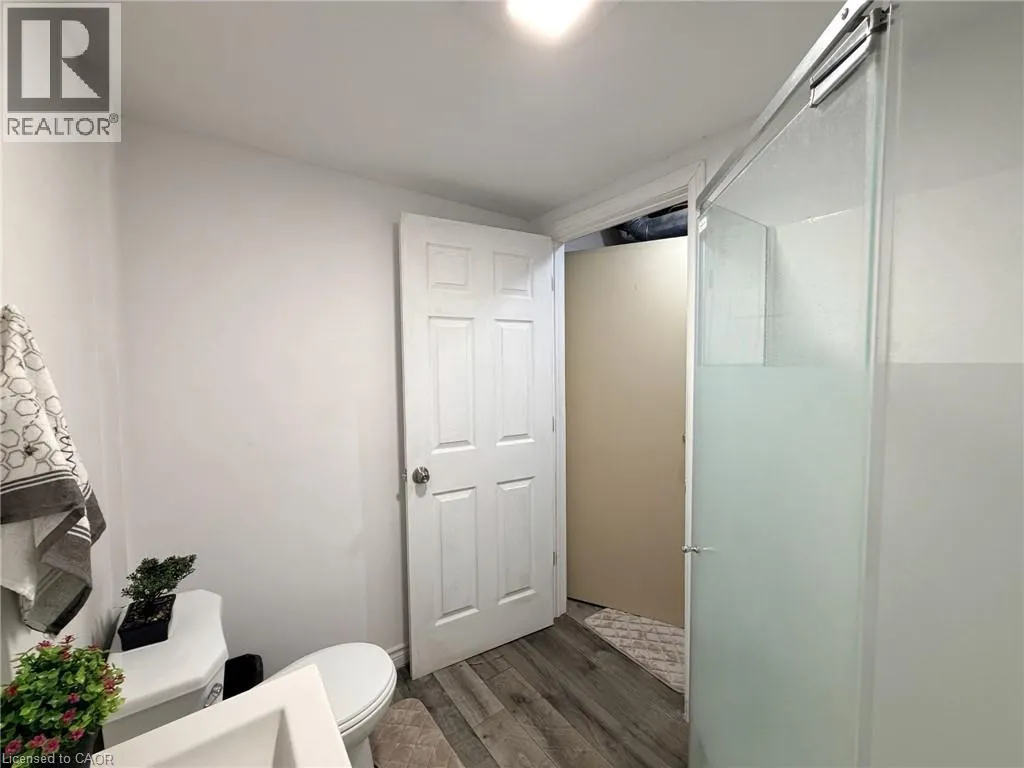 195 FERGUSON Drive Unit# 6 #6