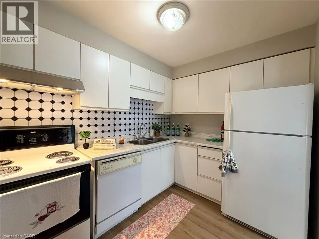 195 FERGUSON Drive Unit# 6 #6