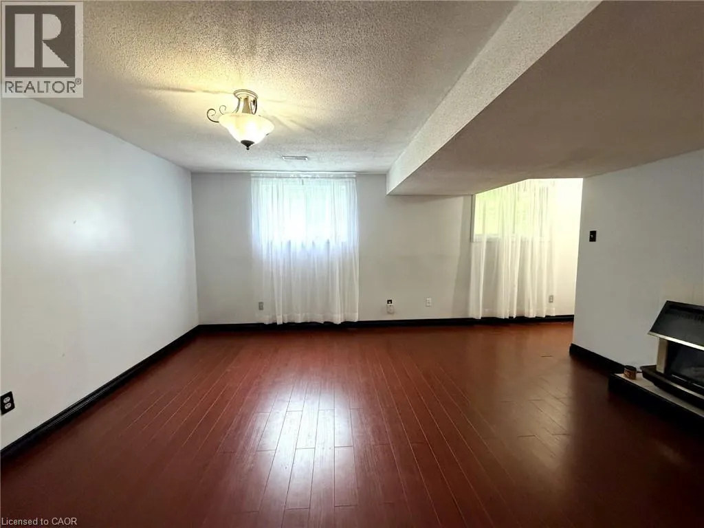 195 FERGUSON Drive Unit# 6 #6