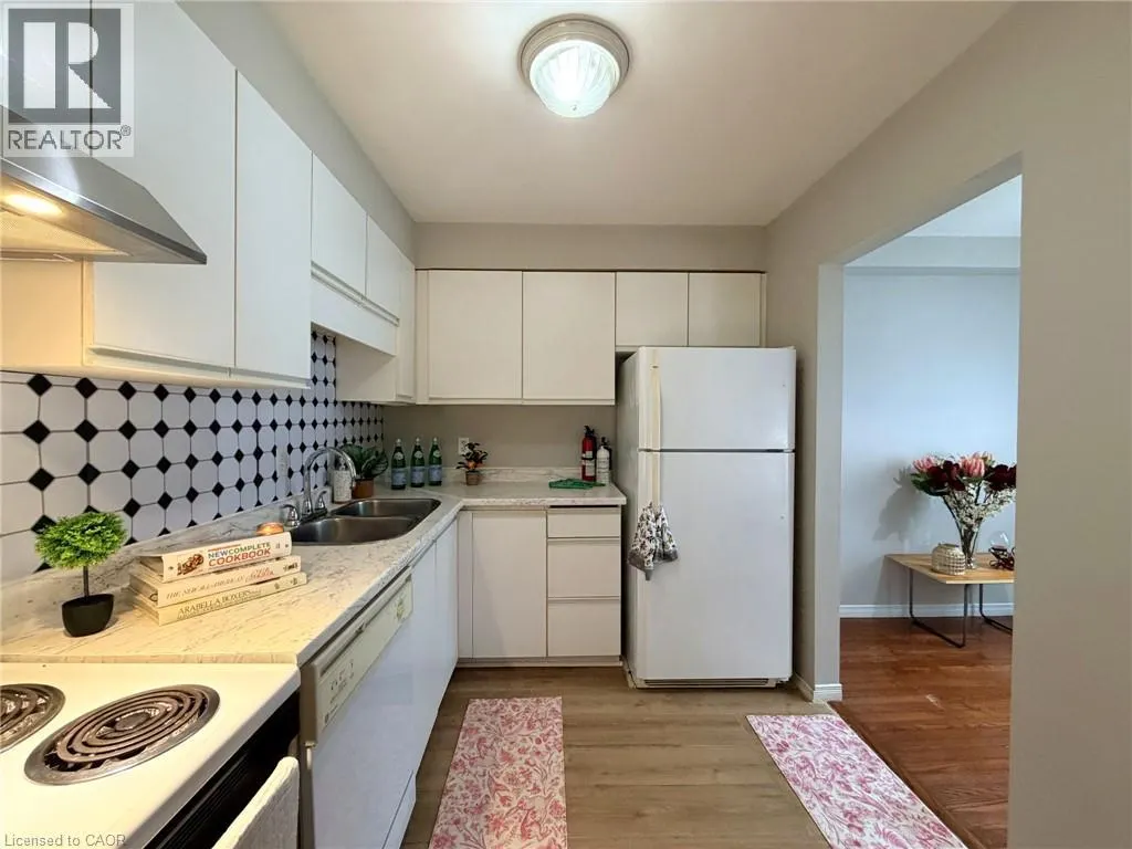 195 FERGUSON Drive Unit# 6 #6