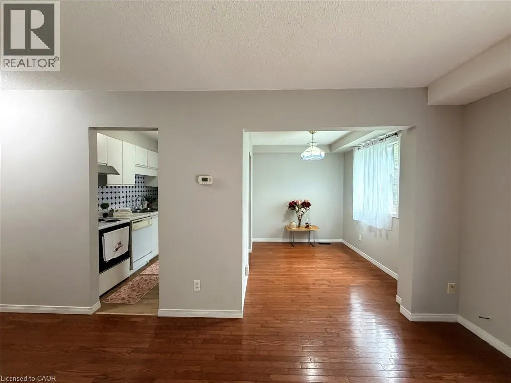 195 FERGUSON Drive Unit# 6 #6