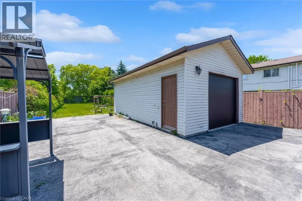 261 LIMERIDGE Road W