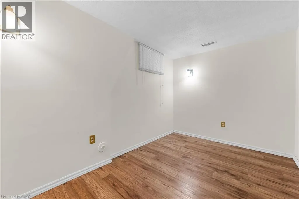 261 LIMERIDGE Road W
