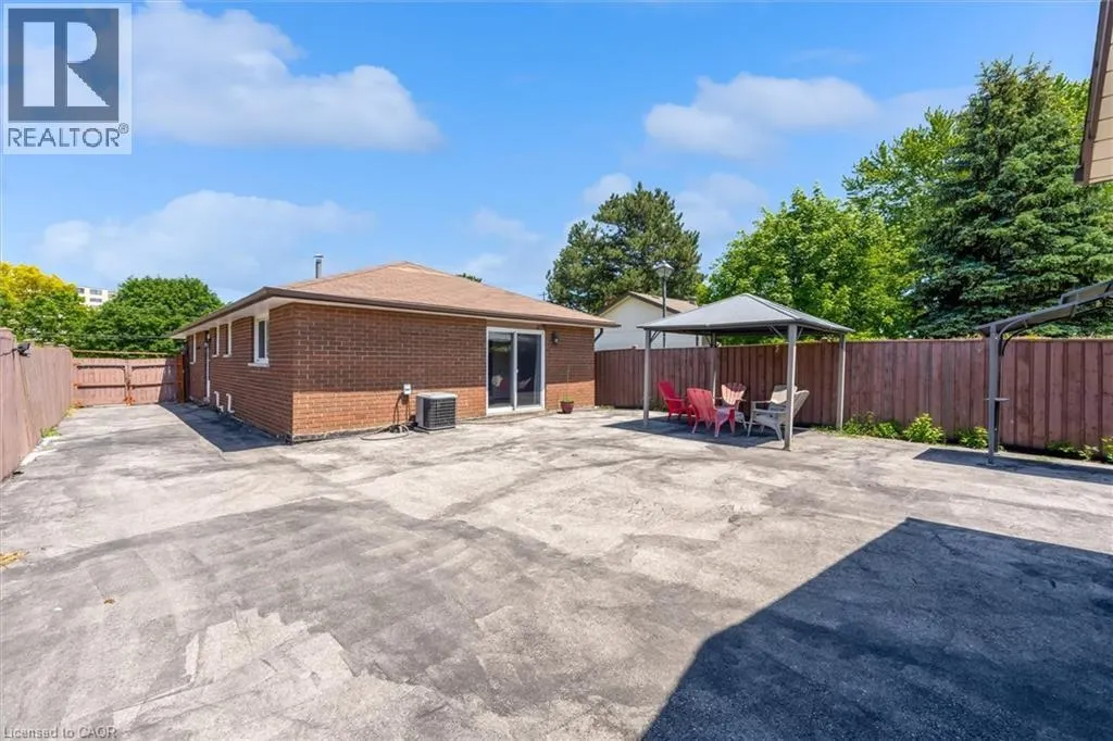 261 LIMERIDGE Road W