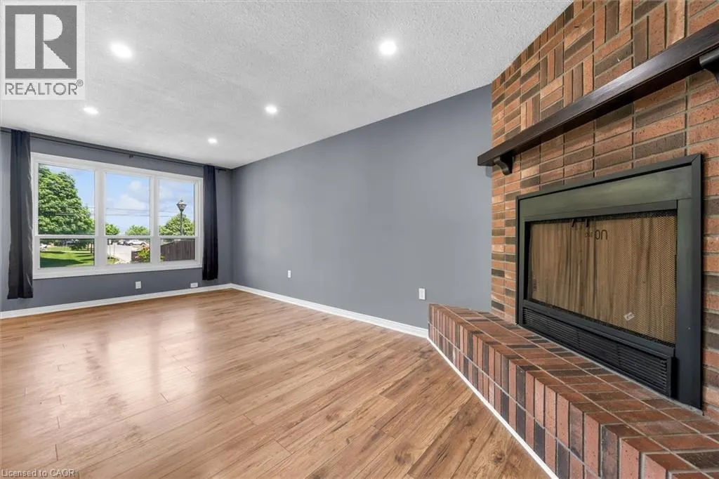 261 LIMERIDGE Road W
