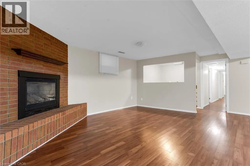 261 LIMERIDGE Road W