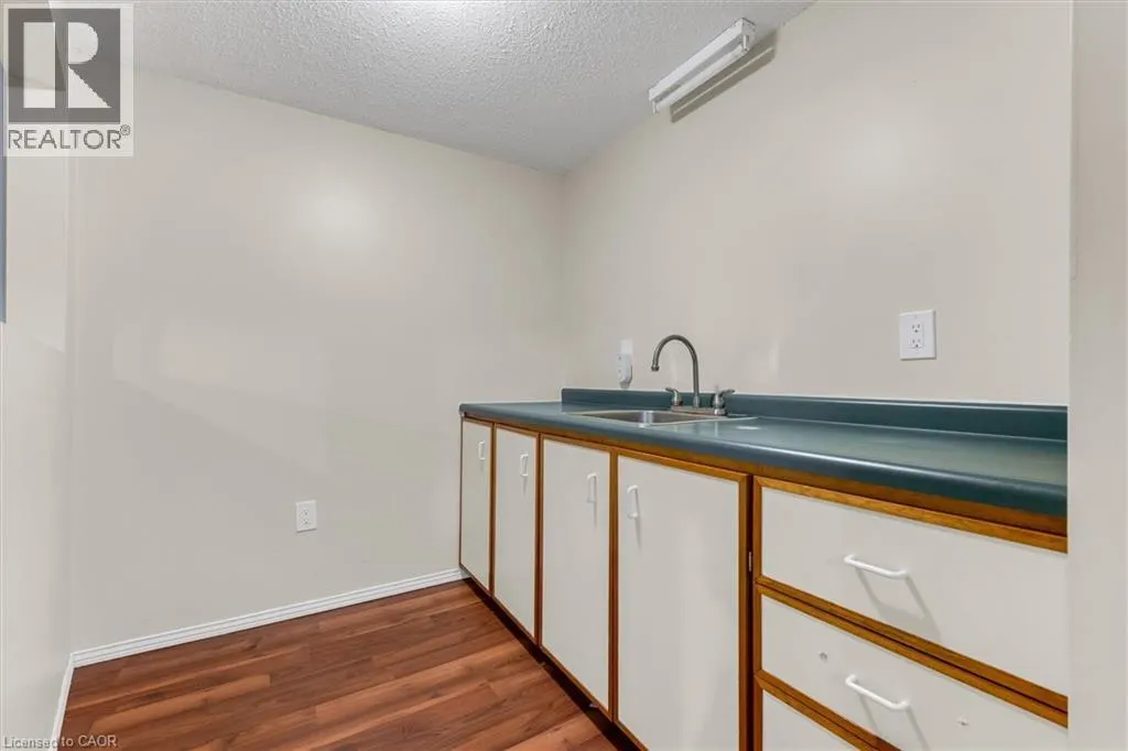 261 LIMERIDGE Road W