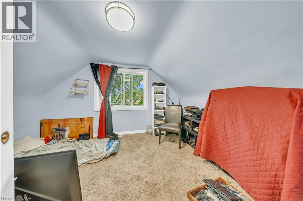 478 GREENFIELD Avenue