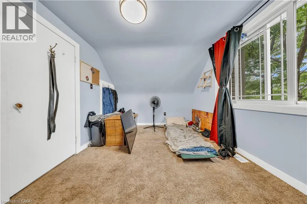 478 GREENFIELD Avenue