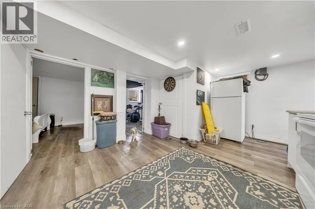 478 GREENFIELD Avenue