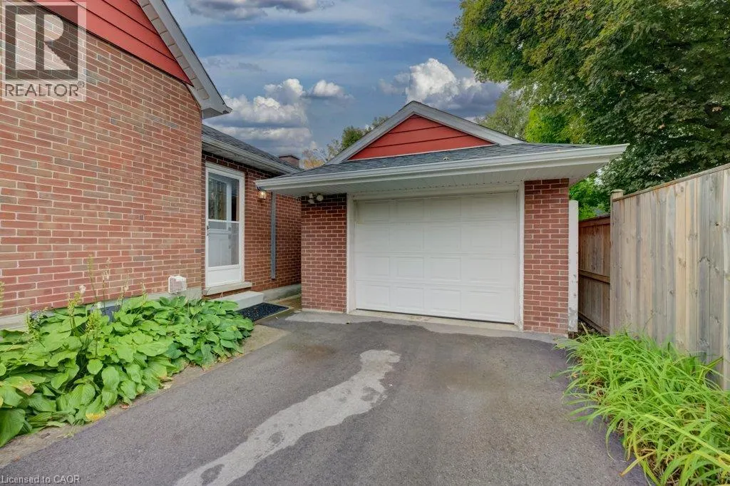 37 MARGARET Avenue N