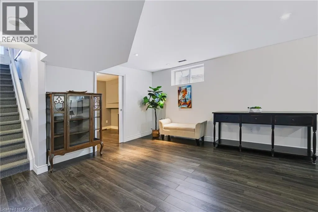 244 DUNDAS Street W Unit# 22 #22