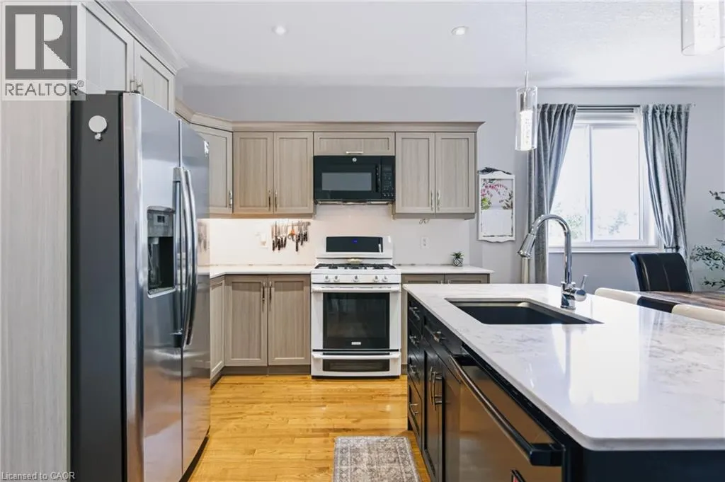 244 DUNDAS Street W Unit# 22 #22
