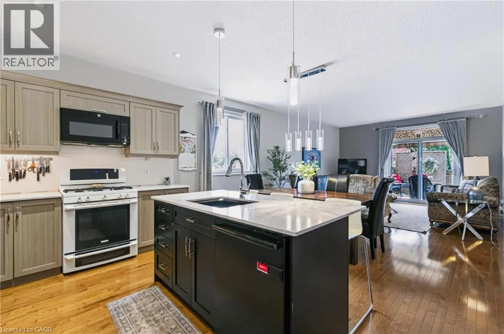244 DUNDAS Street W Unit# 22 #22