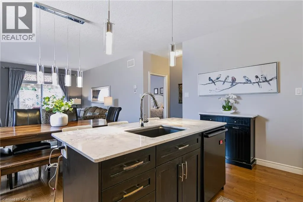 244 DUNDAS Street W Unit# 22 #22