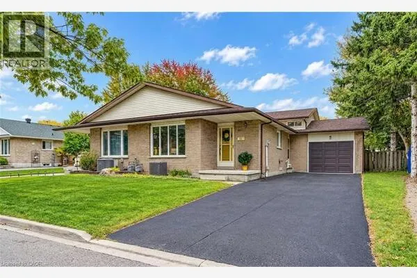15 UXBRIDGE Crescent