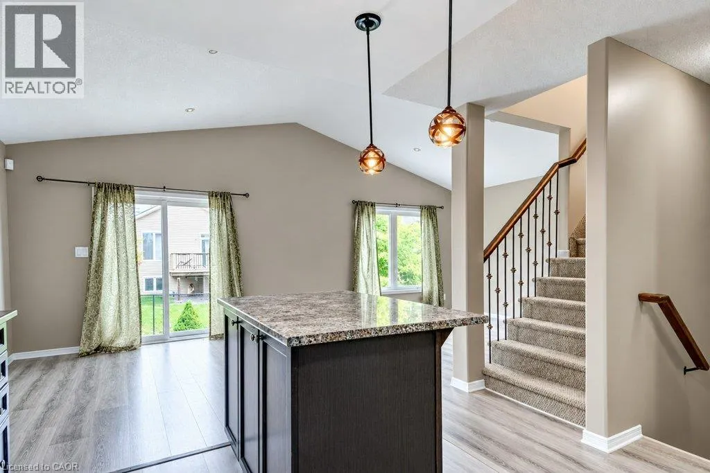 1651 CRIMSON Crescent