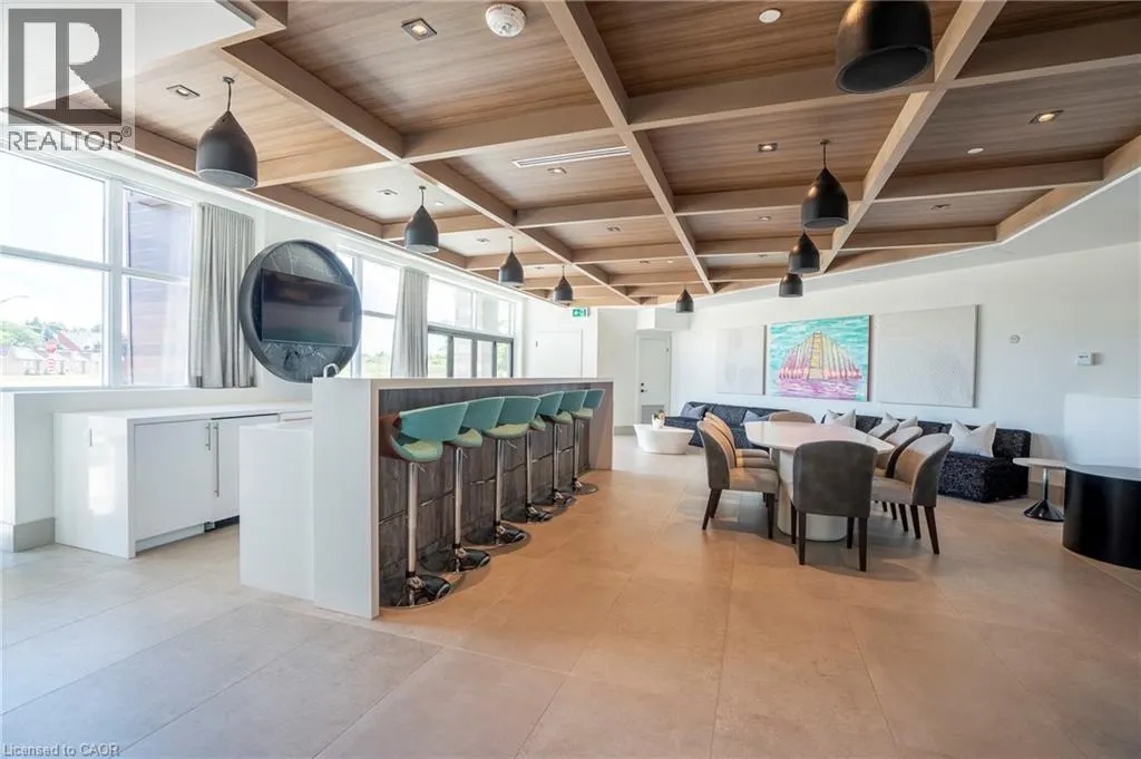 600 NORTH SERVICE Road Unit# 301 #301