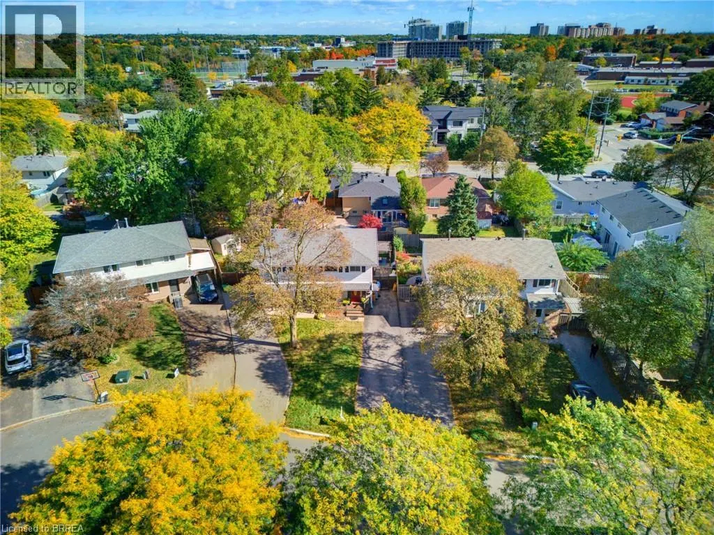 9 ONSLOW Court